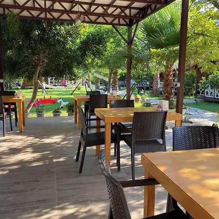 Efsane Semesterbostad Çıralı